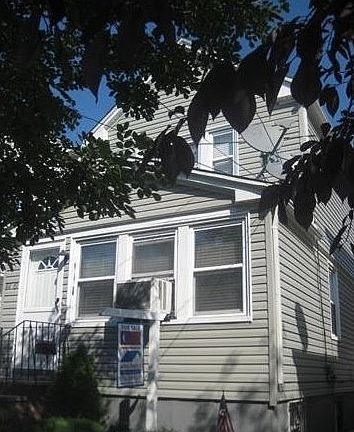 2nd image of 8467 126th St