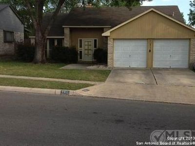 7910 Forest Cabin, Live Oak, TX, 78233