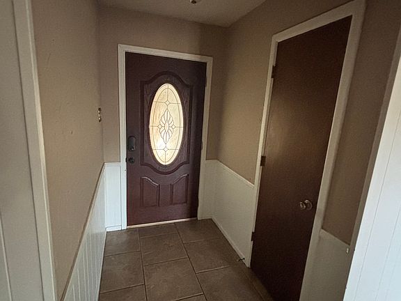 5th image of 810 Belton Dr
