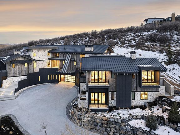 3rd image of 8139 N Sunrise Loop