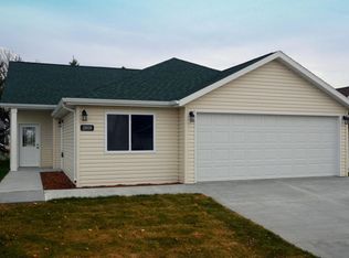 2808 35th St S, Moorhead, MN 56560