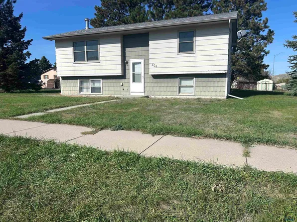 504 Seahawk Dr, Rapid City, SD 57701