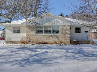 610 S Washington St, Paxton, IL 60957