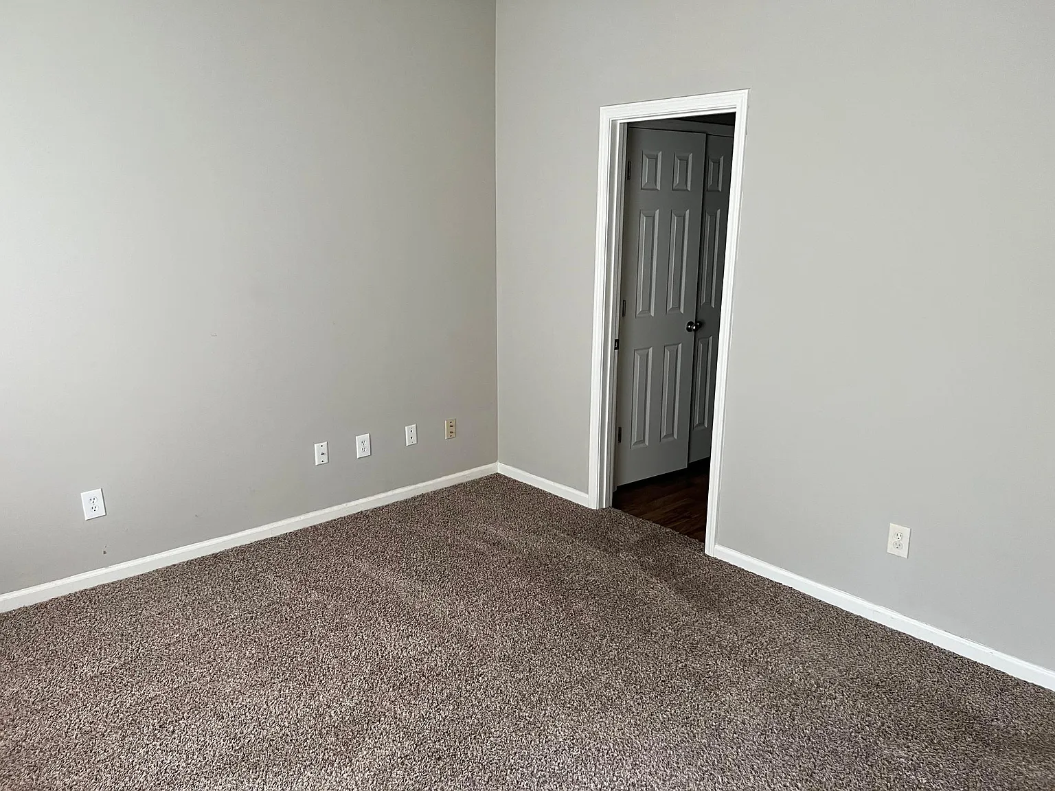 103 Felix St — Photo 3