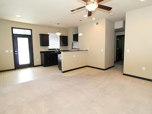 3rd image of 1137 N Leverett Ave APT 101