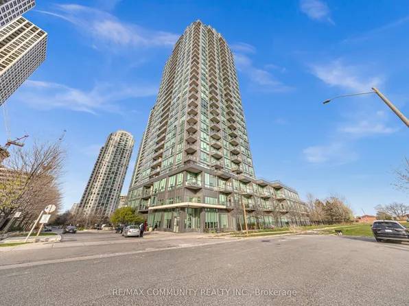 3525 Kariya Dr #502, Mississauga, ON L5B 0C2