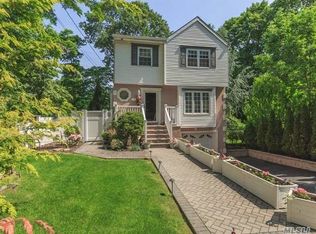 7 Balis Dr, Kings Park, NY 11754