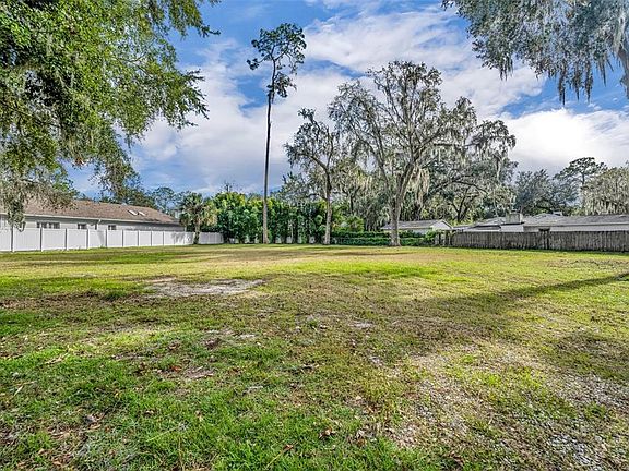 3rd image of 620 Pinetree Rd #3-4