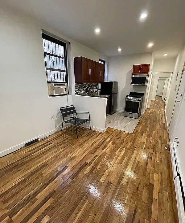 1st image of 268 Boerum St APT 1L