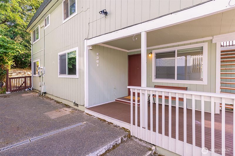 2nd image of 361 Earlington Avenue SW
