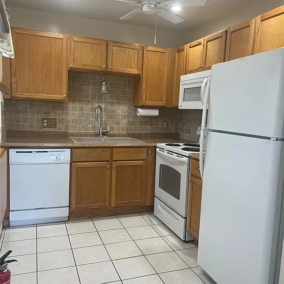 205 Andover Pl N #104 — Photo 2