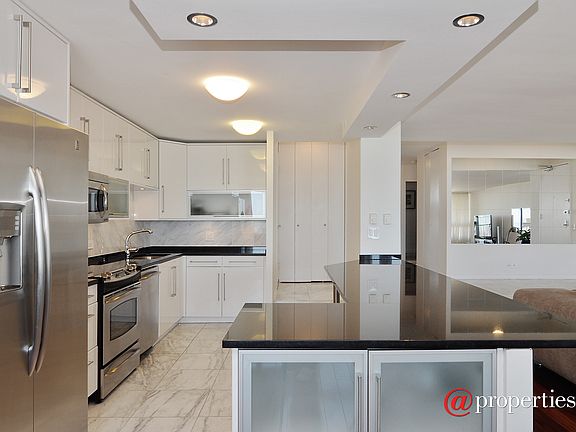Open Kitchen with Large Breakfast Bar
