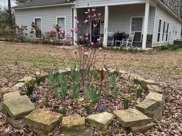 814 Strayhorn St, Senatobia, MS 38668