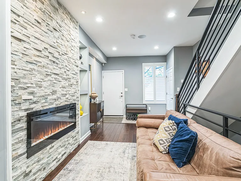 1153 N Hancock St — Photo 5