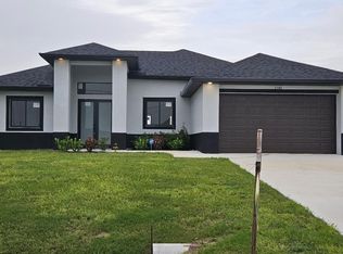 1102 NW 9th St, Cape Coral, FL 33993