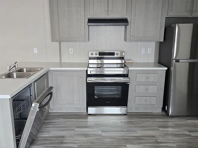 187 Rome St — Photo 1
