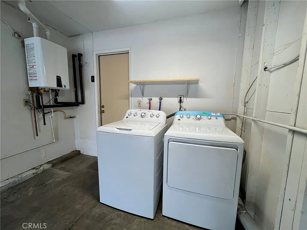 3 bed, 2.5 bath, 1618 sqft, $3,900 — Photo 3