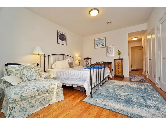 Sold by Continental Real Estate Group | media 11