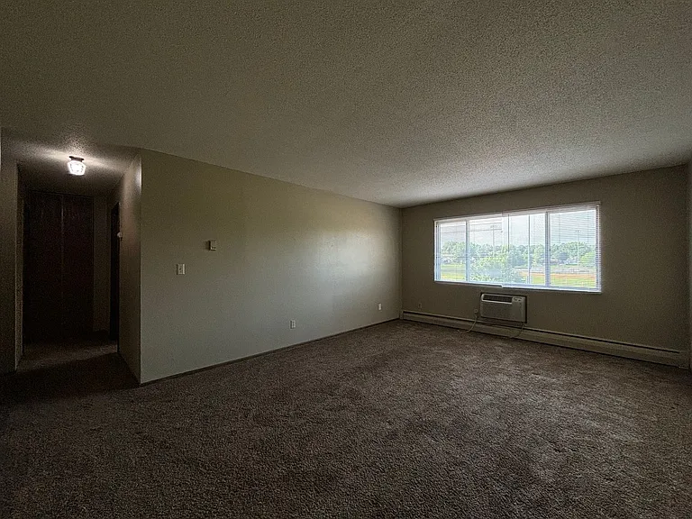 41 Arlington Ave West — Photo 5