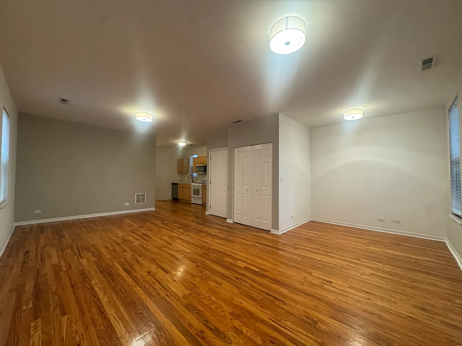 2 bed, 1200 sqft, $2,800 — Photo 2