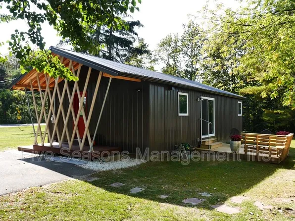 364 Queen City Park Rd, Burlington, VT 05401