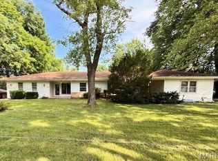 717 Hudson Rd, Saint Louis, MO 63135