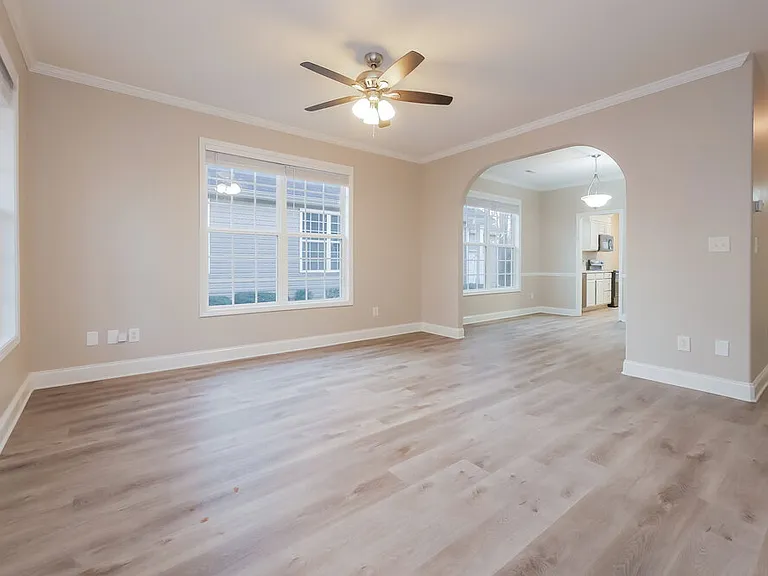 120 Carver St — Photo 6