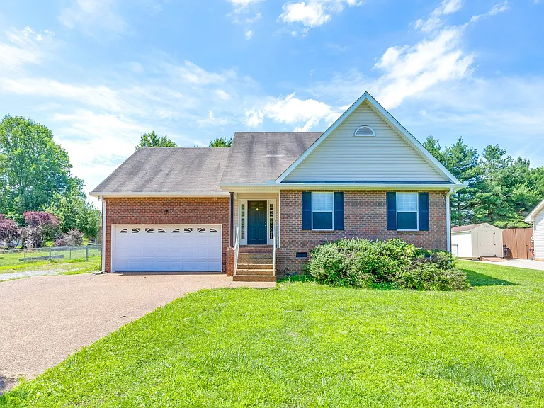 125 Grant Ct — Photo 1