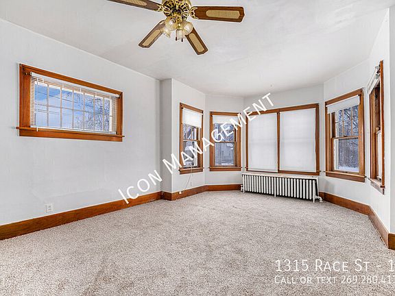 3rd image of 1315 Race St #1