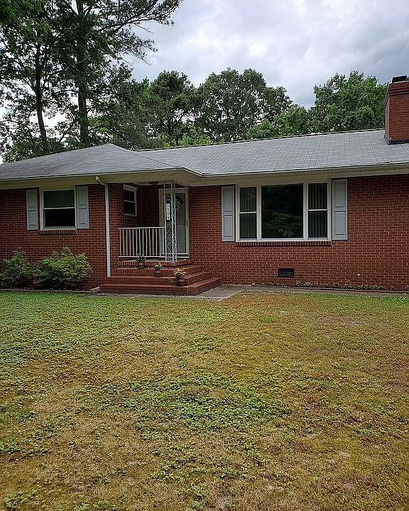 1st image of 108 York Warwick Dr