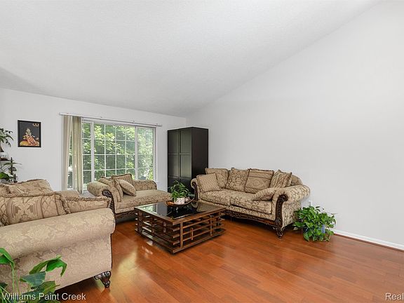 5th image of 3201 Lynhurst Ct