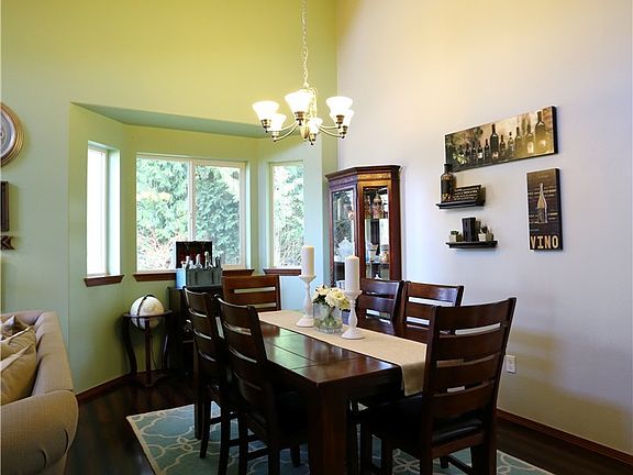 5th image of 5801 75th Ave NE