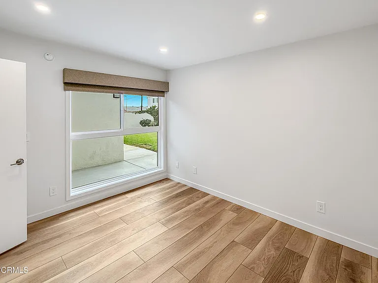 61C Redwood Ave — Photo 25