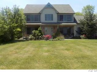 2645 Parkside Dr, Bath, PA 18014