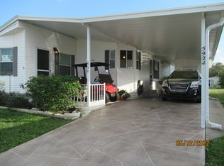 5924 Benz Dr, Zephyrhills, FL 33540