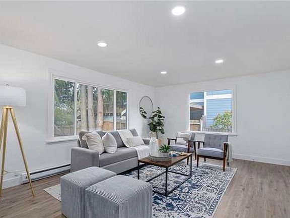 4th image of 11742 20th Ave NE