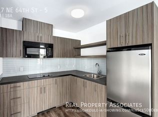 817 NE 64th St Unit 5, Seattle, WA 98115