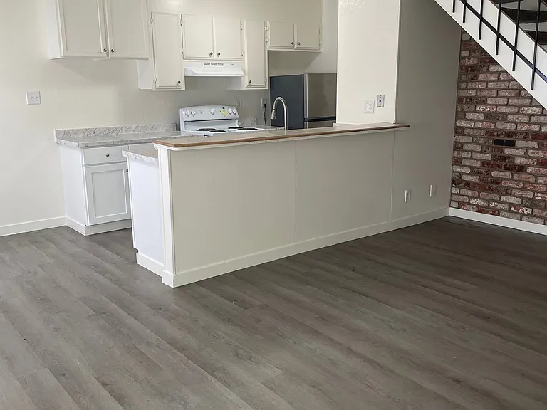 2208 Lemontree Way #2 — Photo 4