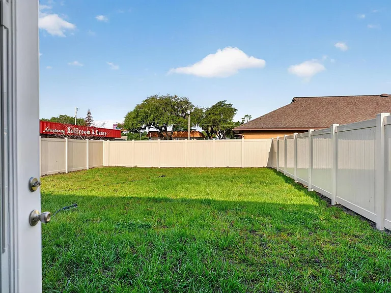 32629 Vista Ave — Photo 32
