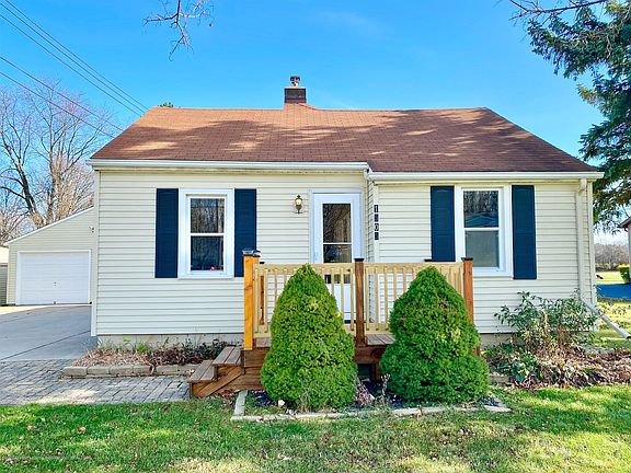 2nd image of 1505 Guenther Ave