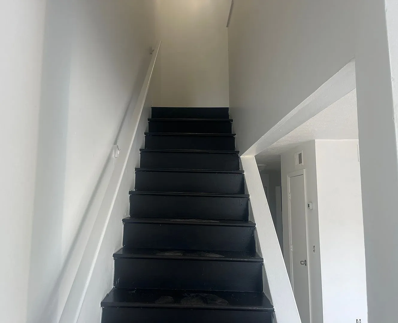 204 Michelle Ave — Photo 2