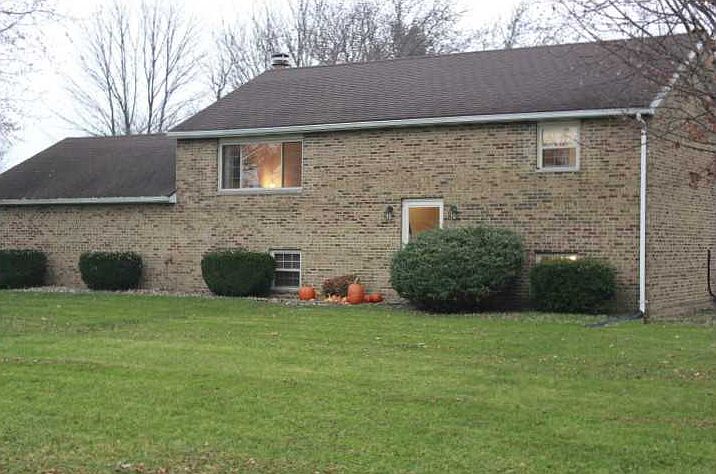 1st image of 3320 Sandalwood Ave