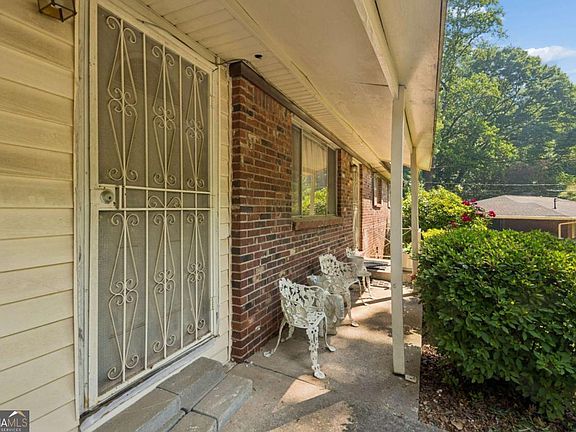 2nd image of 2206 Acelia Ct