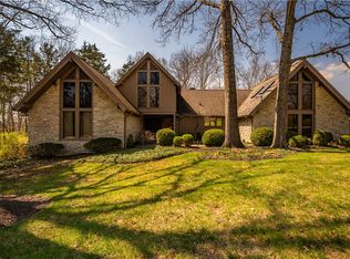 6853 Cloister Cliffs Dr, Middletown, OH 45042