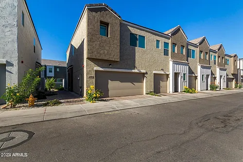 2268 W Laurie Ln Photo 1