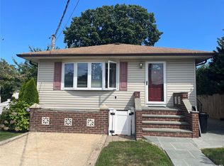 71 Cleveland Ave, Rockville Centre, NY 11570