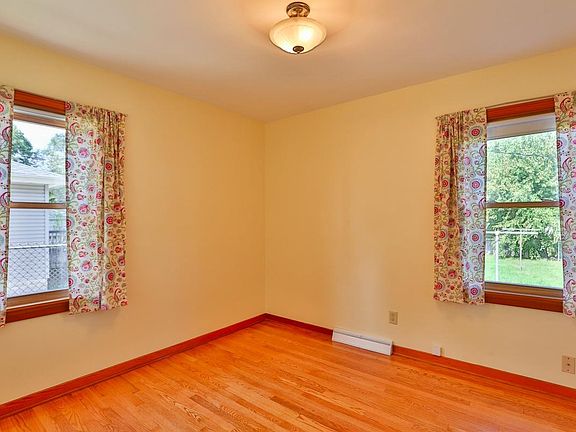 4th image of 3919 Clough Ave