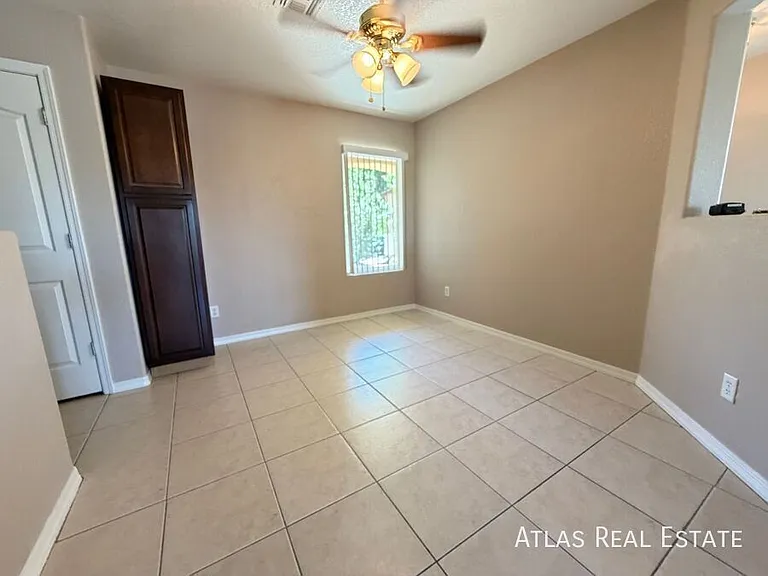 1925 S McConnell Dr — Photo 16