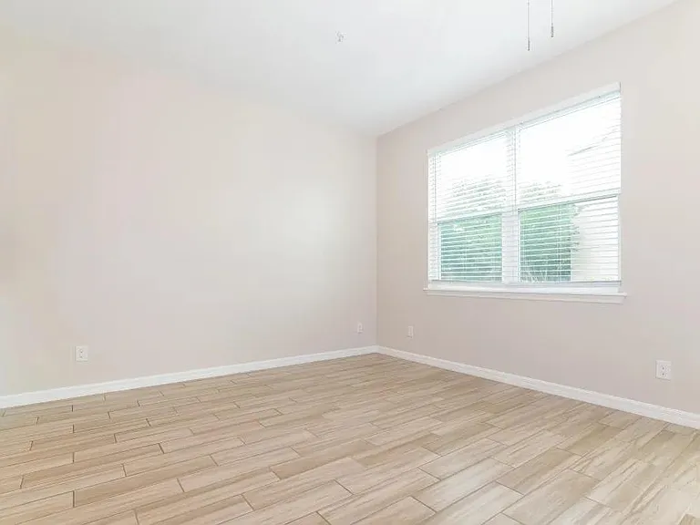 714 Marotta Loop — Photo 6