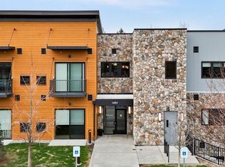Cedar Valley Luxury Apartments, Rochester, MI 48307